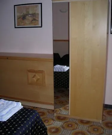 ホテル Delle Mimose ディアーノ・マリーナ