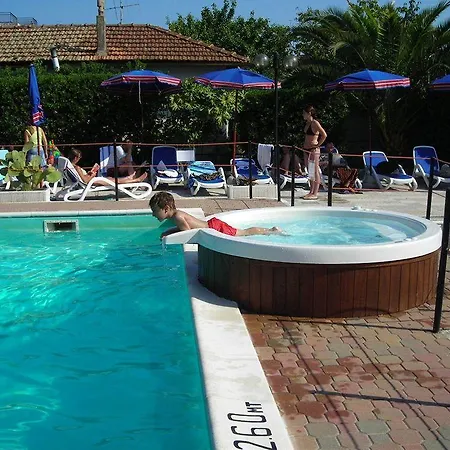 Delle Mimose ディアーノ・マリーナ