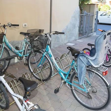 Delle Mimose ディアーノ・マリーナ