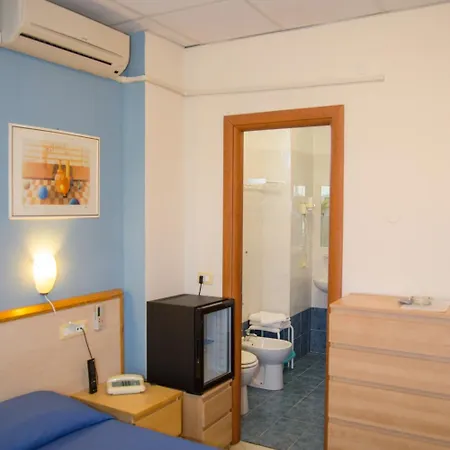 Delle Mimose ホテル 3*