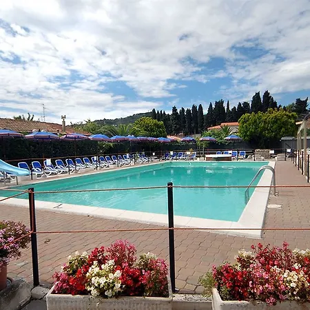 Delle Mimose ディアーノ・マリーナ