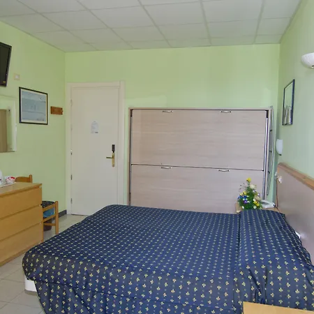 Delle Mimose Отель 3*